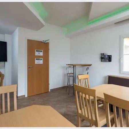 Aparthotel Workers Fuer Besten Monteure In 8600 Bruck Und In 8700 Leoben Oberaich