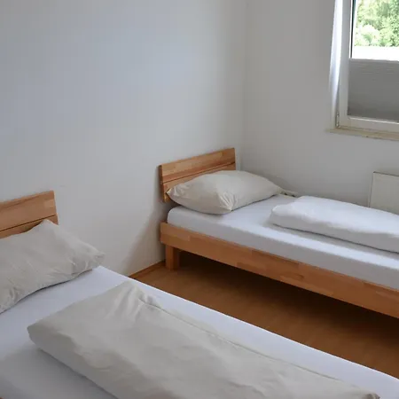 Workers Fuer Besten Monteure In 8600 Bruck Und In 8700 Leoben Aparthotel