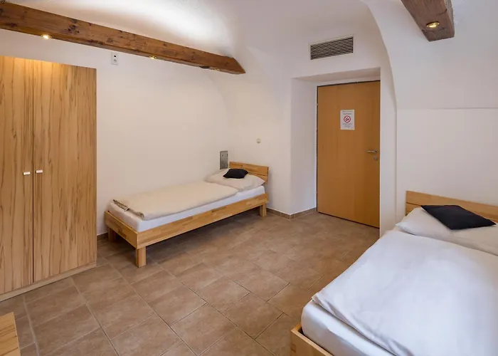 Workers Fuer Besten Monteure In 8600 Bruck Und In 8700 Leoben Aparthotel