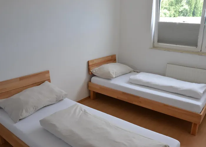 Workers Fuer Besten Monteure In 8600 Bruck Und In 8700 Leoben Aparthotel